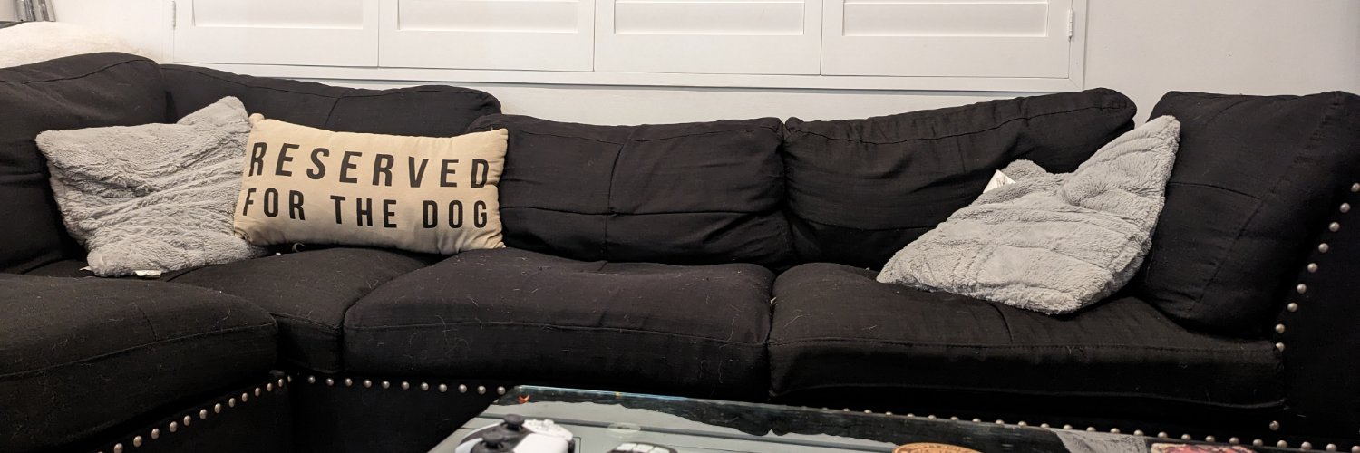 Casters Couch banner