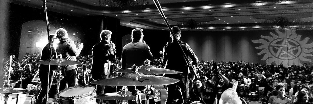 ❄️ Liz Madsen ❄️🎇🎆🎉🇺🇸🇺🇦 banner