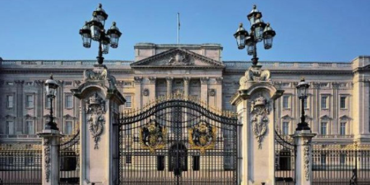 Buckingham Palace banner