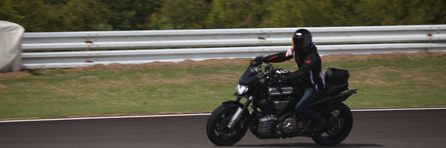 ECR01's profile banner image