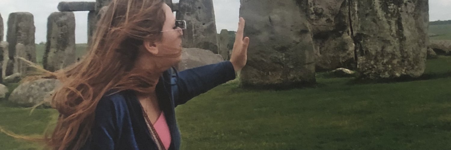 emhunnn's profile banner image