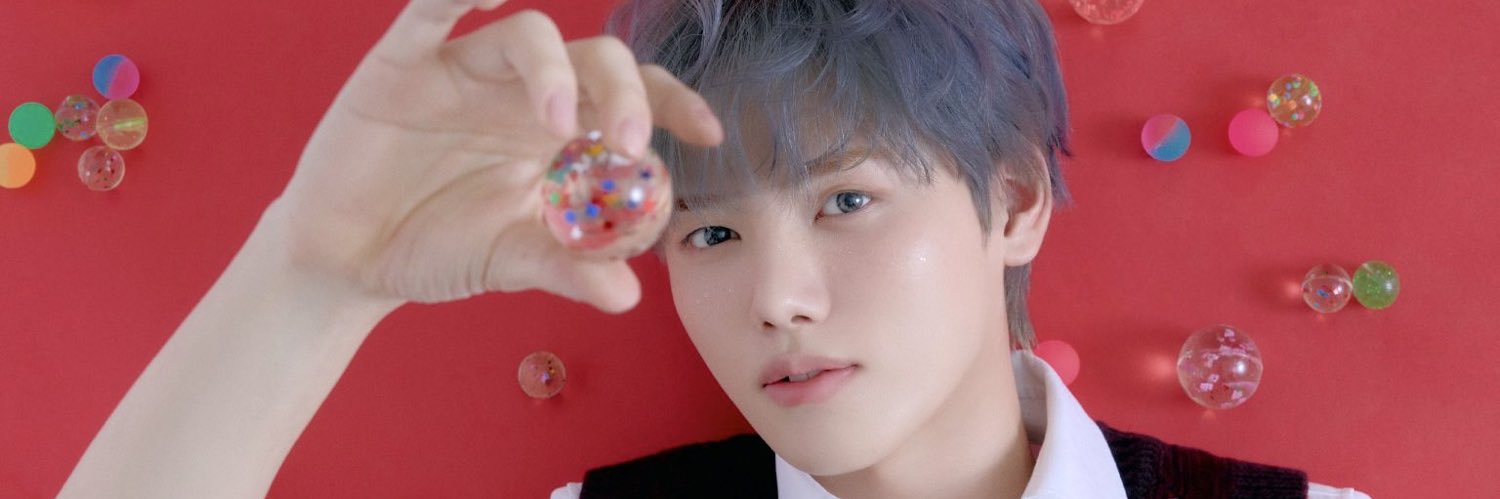 𝙂𝙡𝙞𝙩𝙩𝙚𝙧 banner