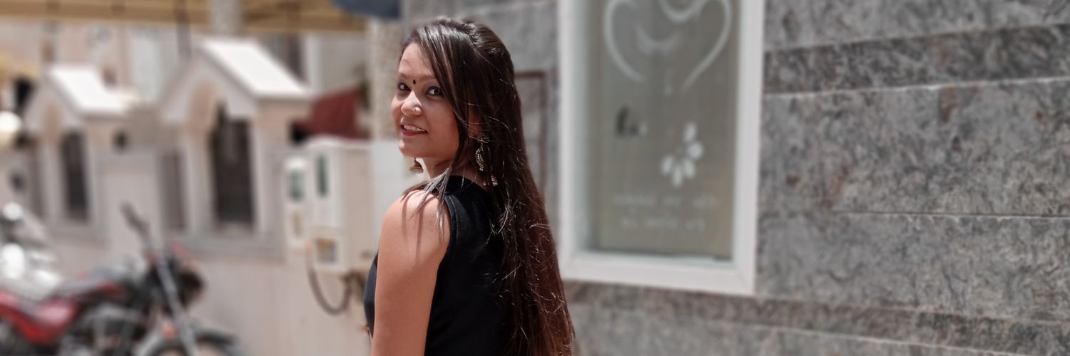 hardika___5_2's profile banner image