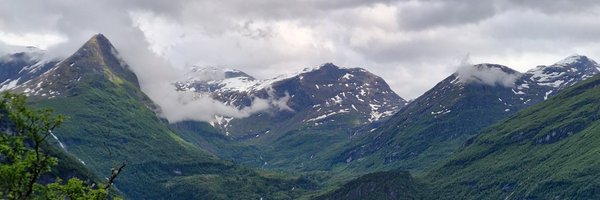 dhanukanuwan Profile Banner