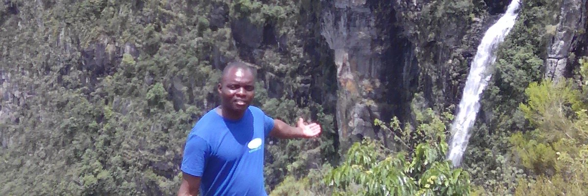 ednagmro's profile banner image