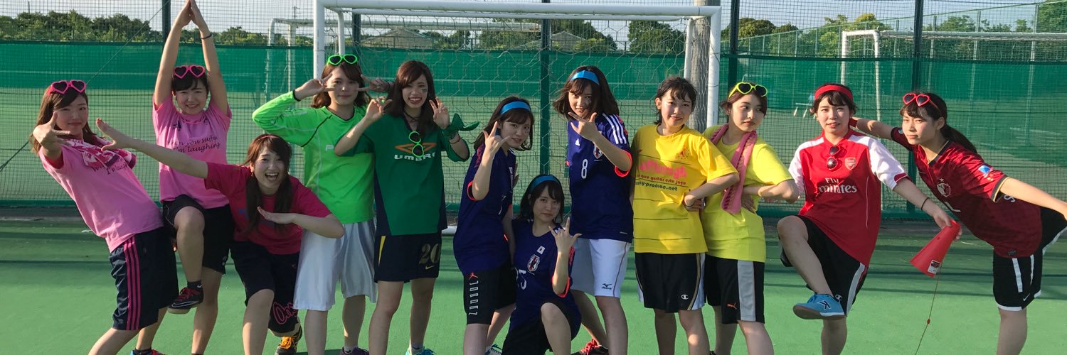 y_na_75's profile banner image