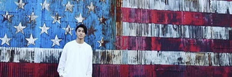 y banner