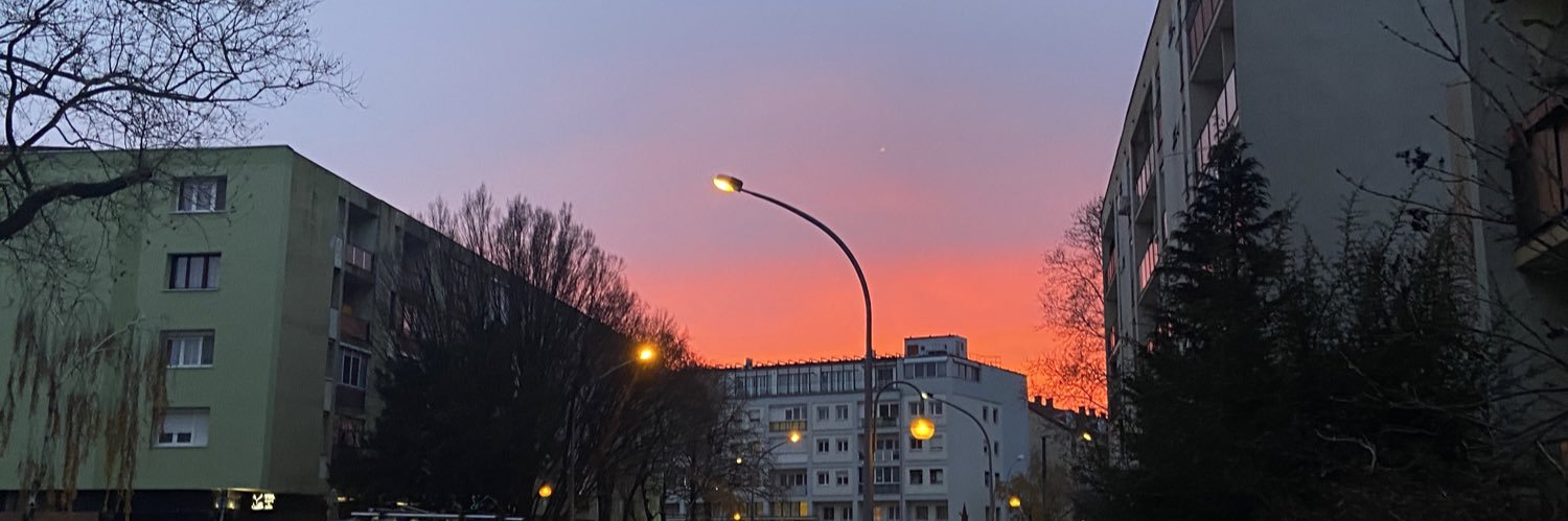 Suziie_986's profile banner image