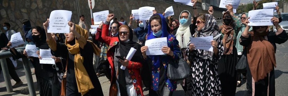 ائتلاف جنبش های اعتراضی زنان افغانستان's banner