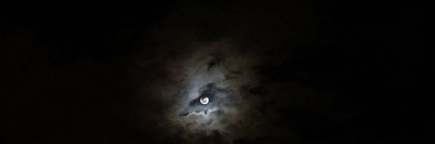 f_au2's profile banner image