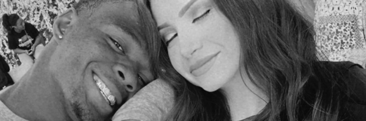 𝑩 banner