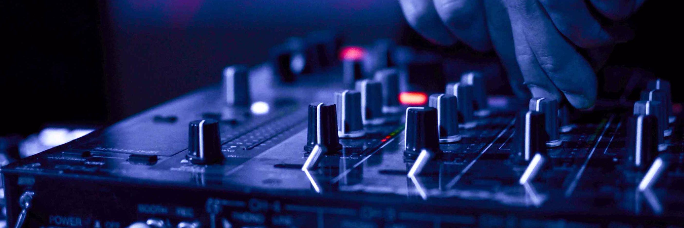 Next2Shine.com banner