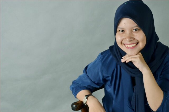 nuruluna's profile banner image