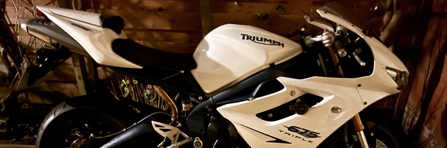 tjinna's profile banner image