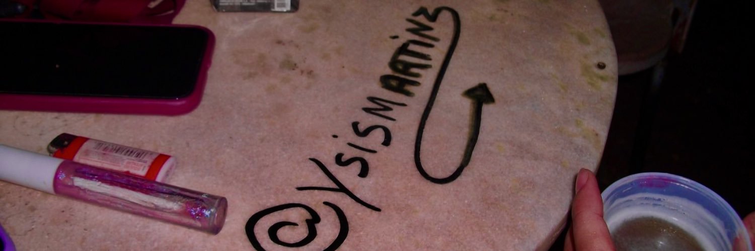 y banner