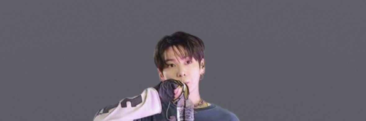 R E I banner