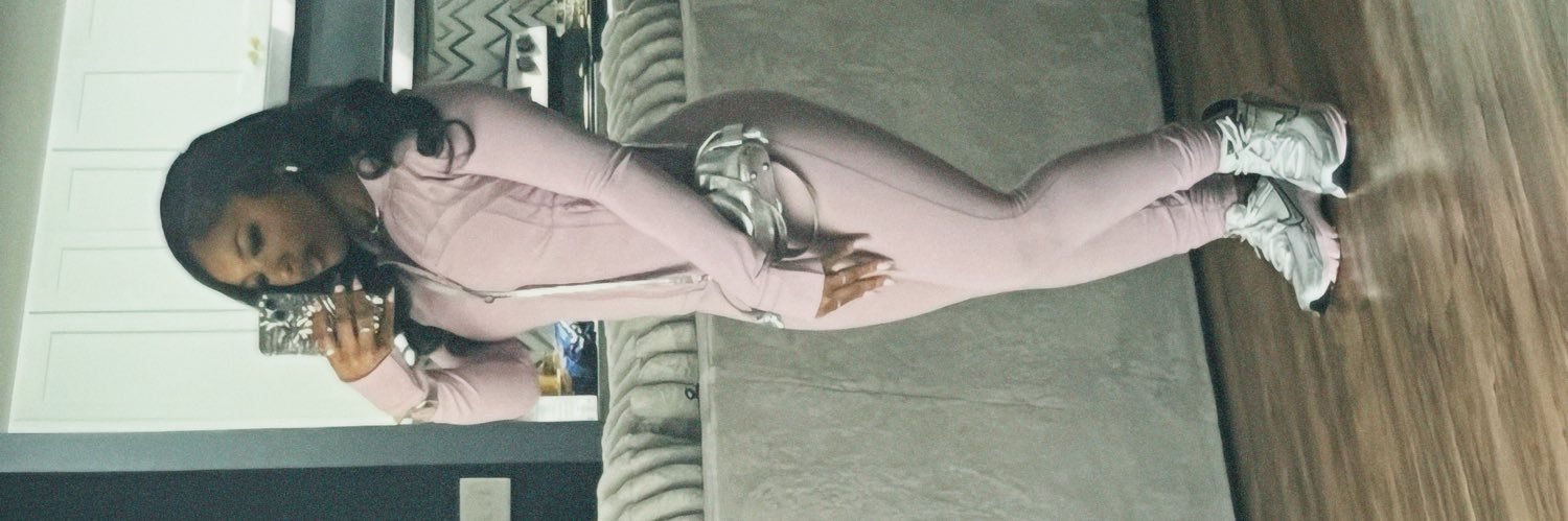 T💋's banner