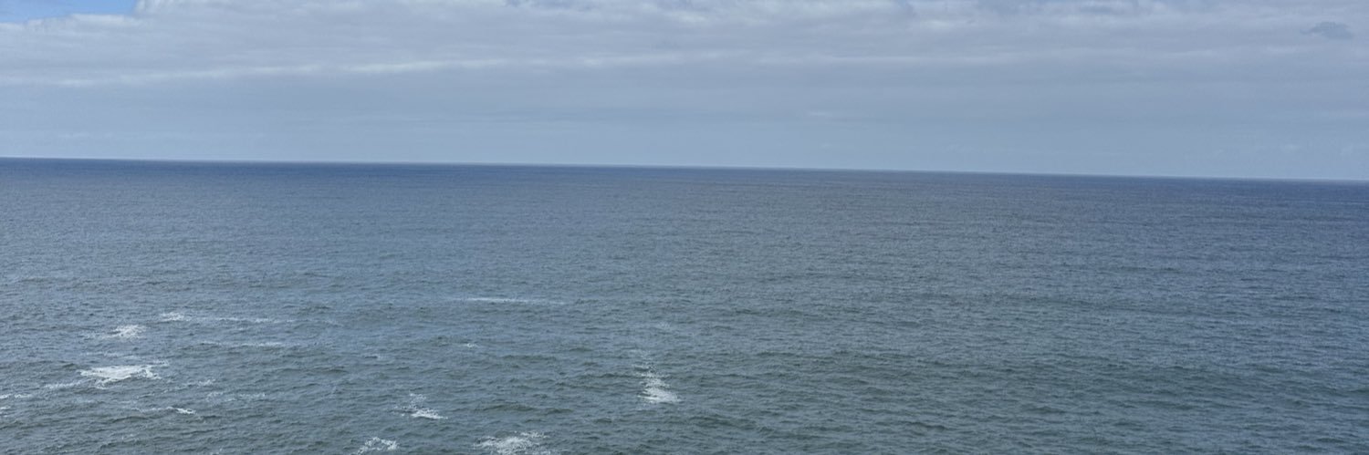Carmendb_98's profile banner image
