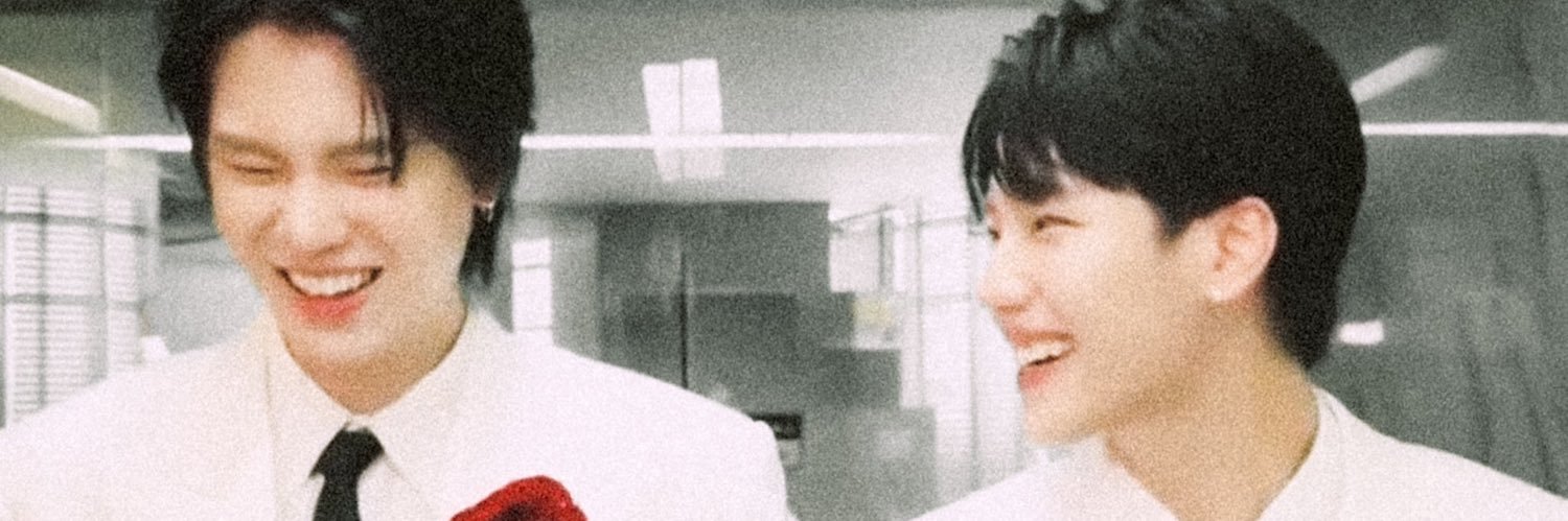 มะเขือเทศจิ้มเกลือ banner