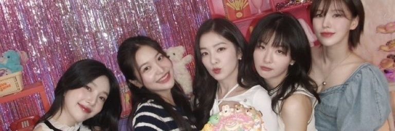 dfigowona's profile banner image