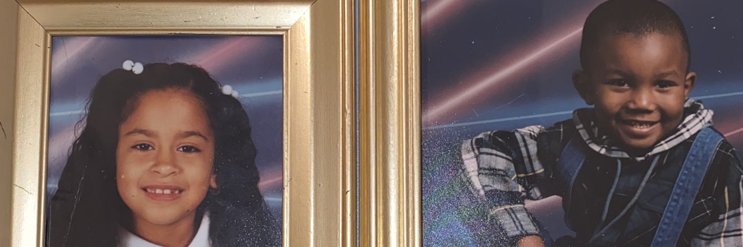 akolapera's profile banner image