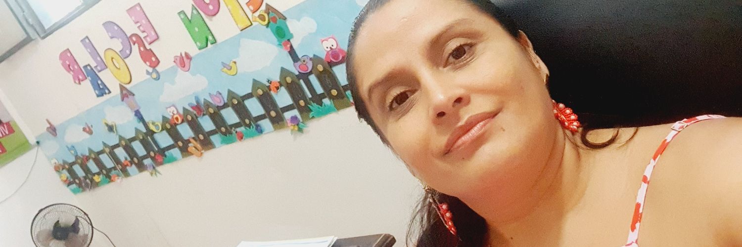 VIVIANN21's profile banner image