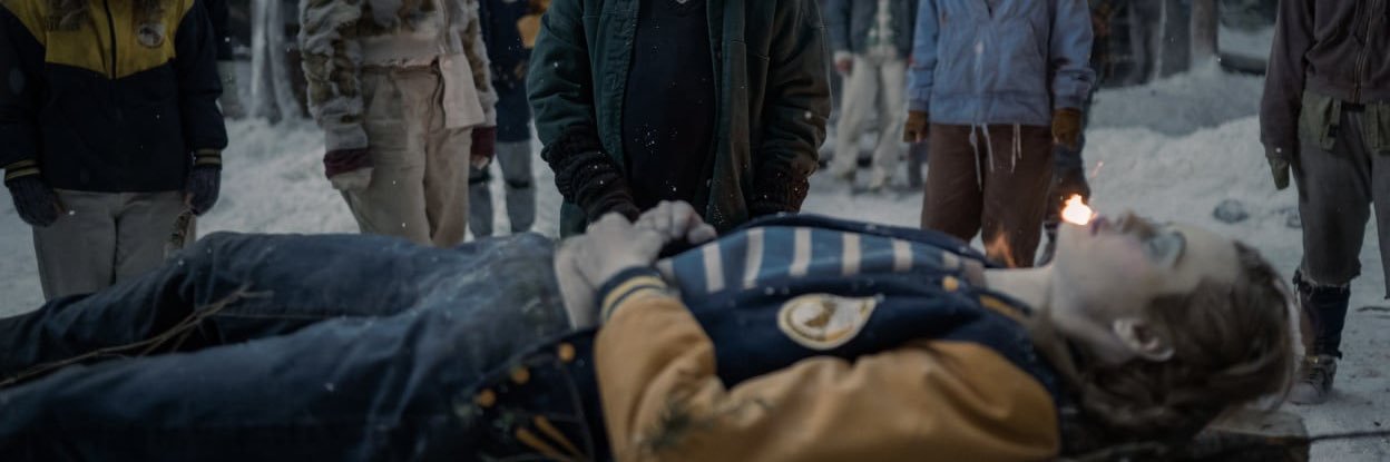 no context yellowjackets 🐝 banner