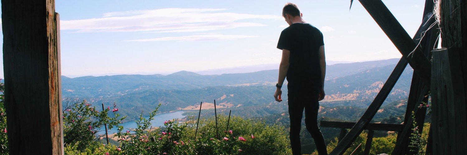 zchenryy's profile banner image