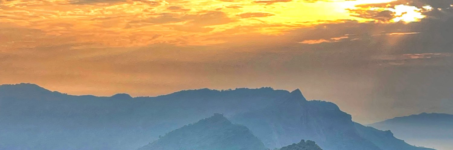 LizRG28's profile banner image
