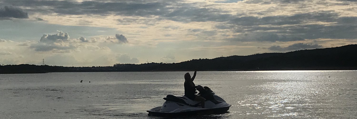 vragonezzi's profile banner image