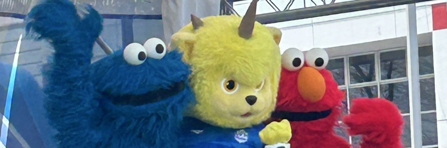 Emi_ndsc's profile banner image