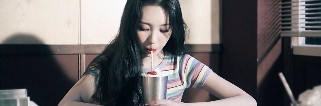 𝐩rᥱ𝕥ty, 𝐴𝖋ro͟𝖉𝐢𝕥α banner
