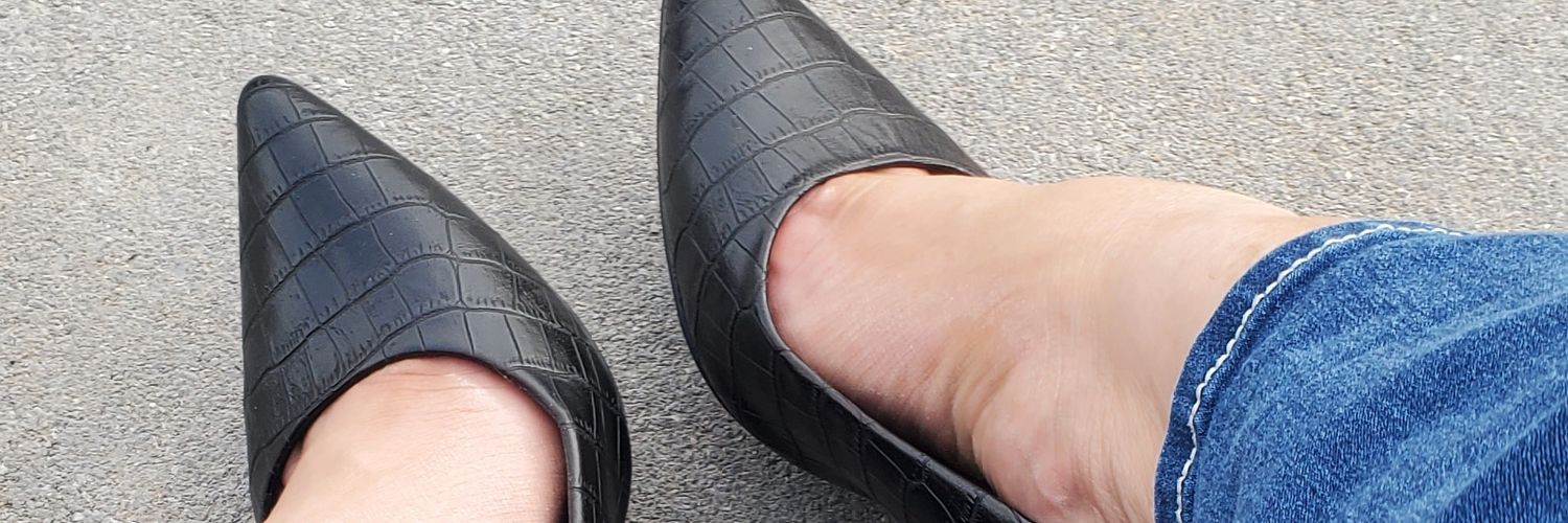 Tori Valentine 👣 banner