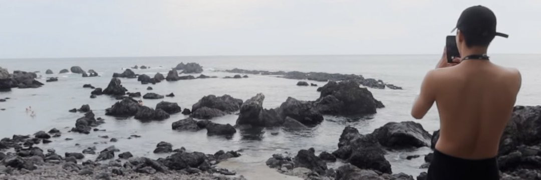 Dyeysi banner