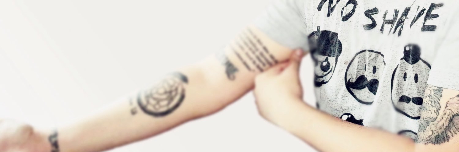chisuy25's profile banner image