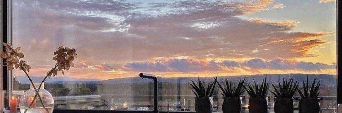 Clarisservnl's profile banner image
