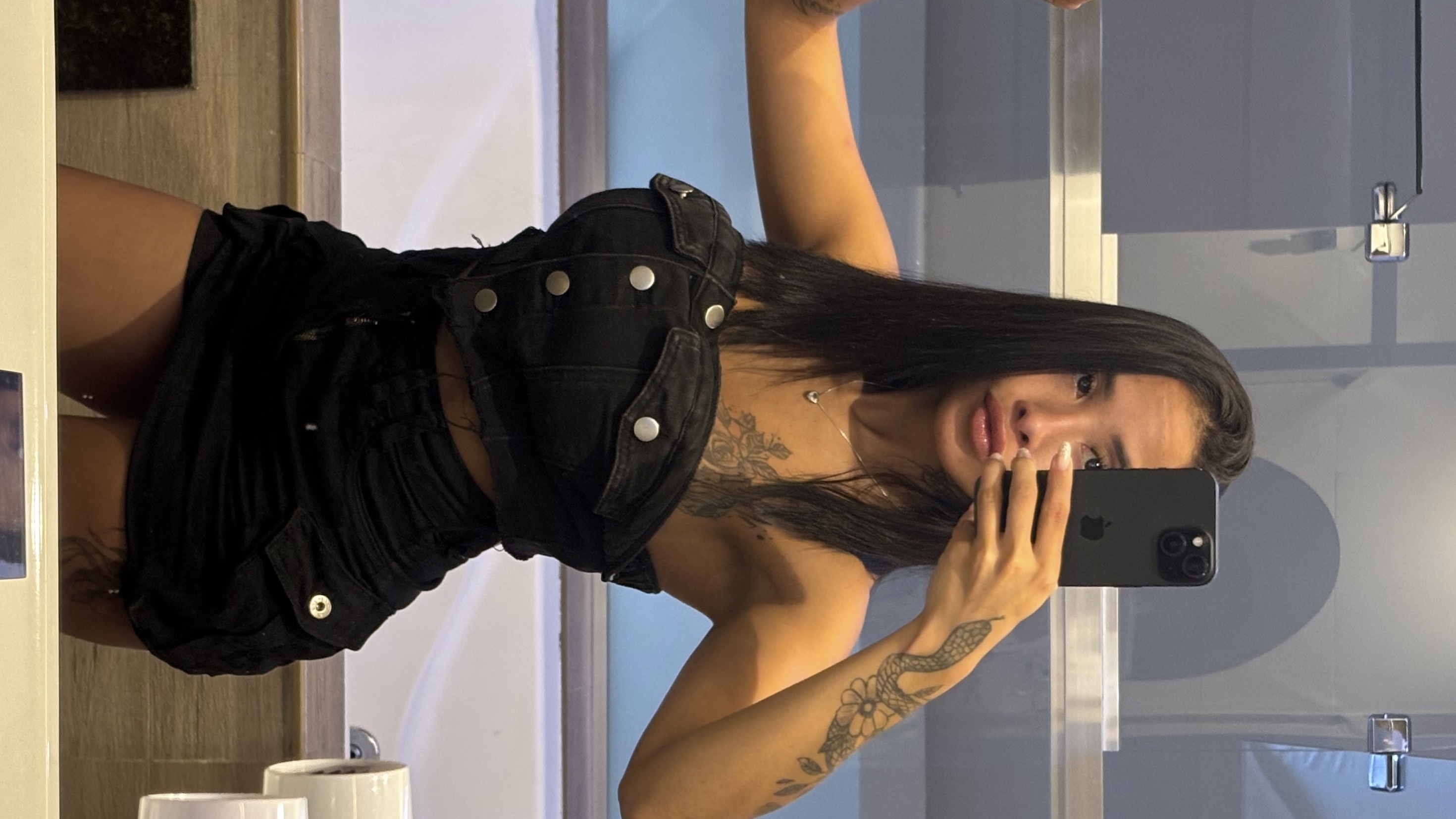 Paula 💄😈 banner