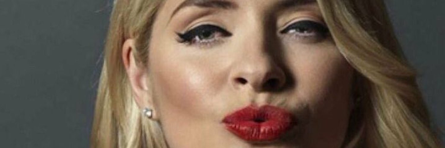 Love Queen Holly banner