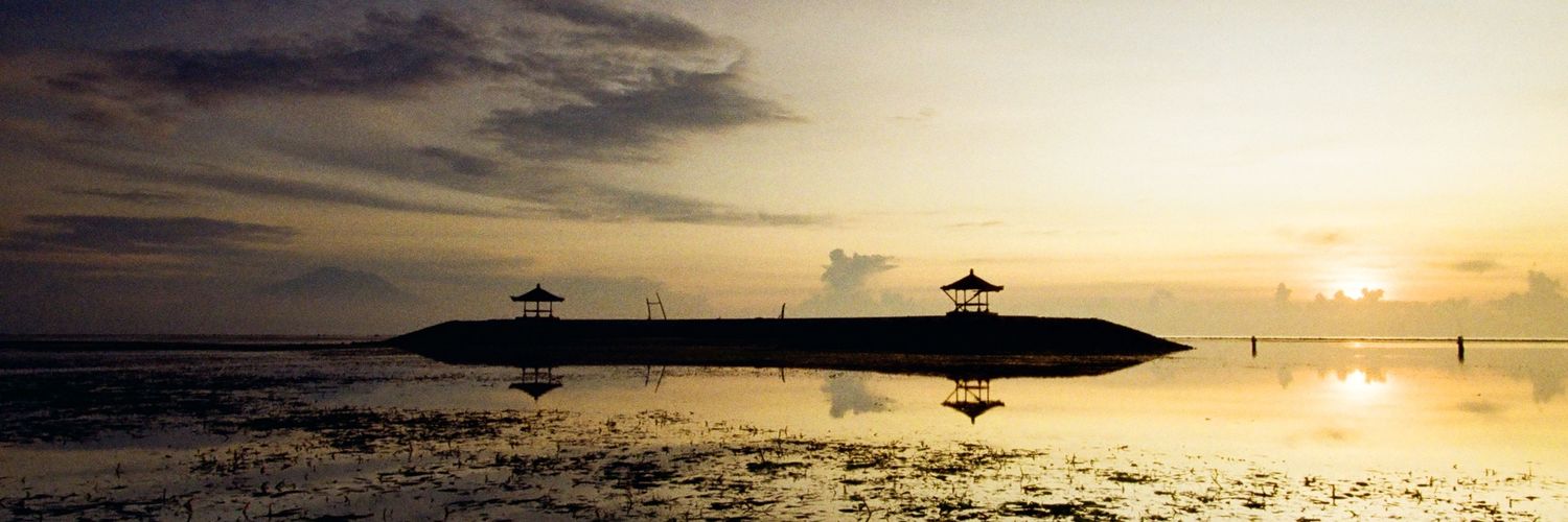 putumare's profile banner image