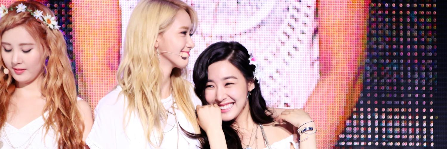 omona's profile banner image