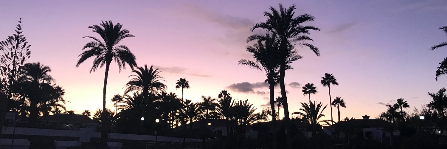 Laura Grace ☀️ banner