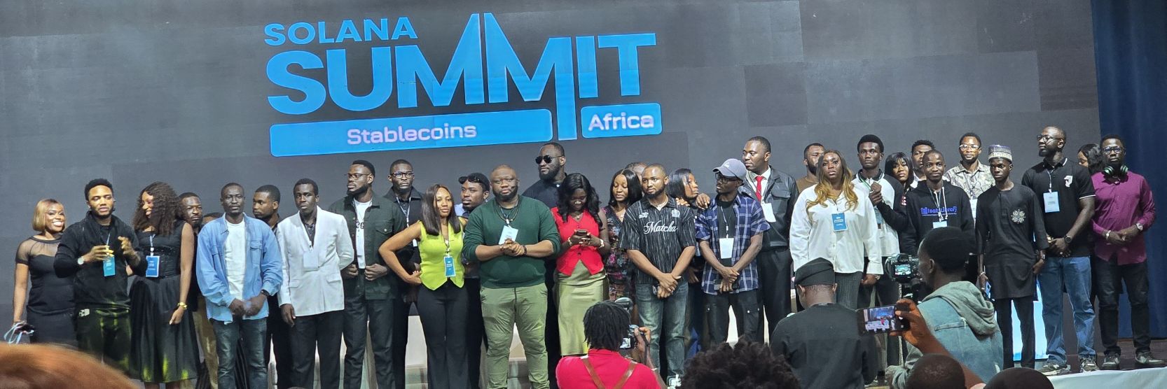 Outstandingvick ☁️| Solana nCMO | 1 % Arc banner