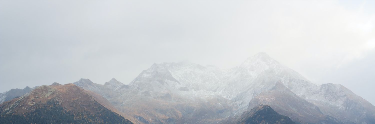 ionlookerr's profile banner image