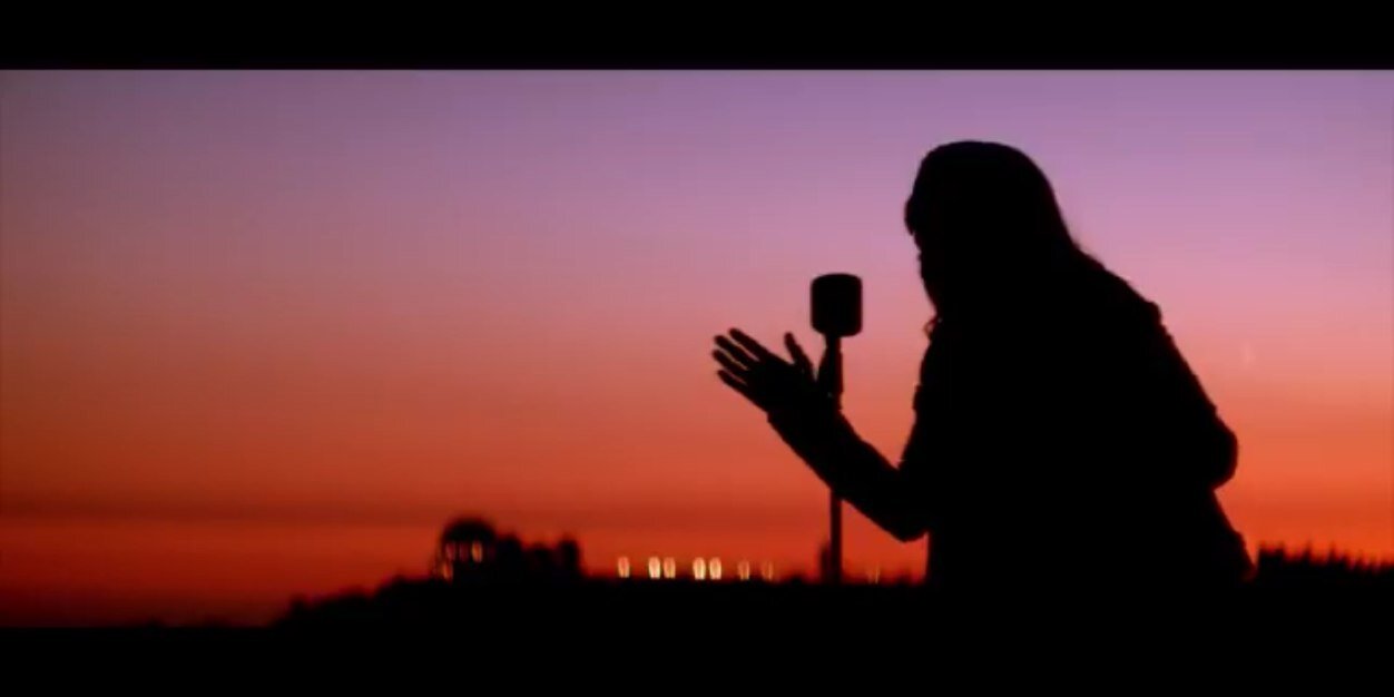 indahless's profile banner image