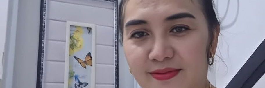 ۫ISTRI CANTIK banner