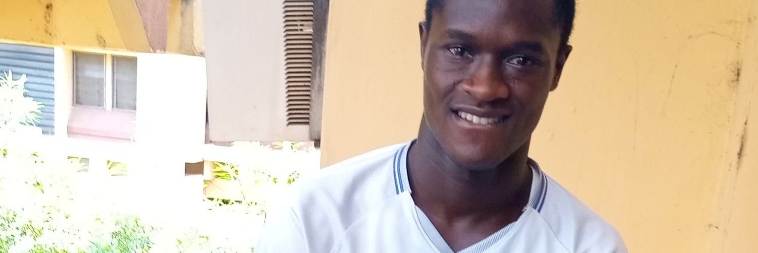 akeusolaM's profile banner image