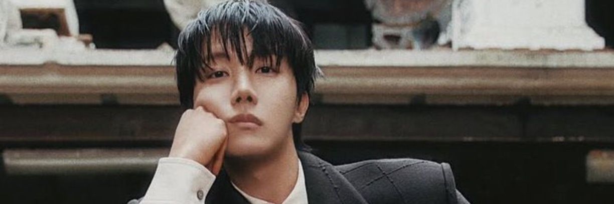 940228j's profile banner image