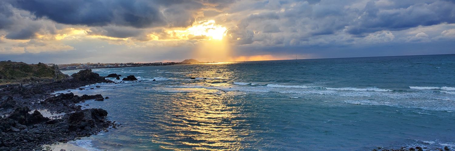 eunhsayuk2's profile banner image