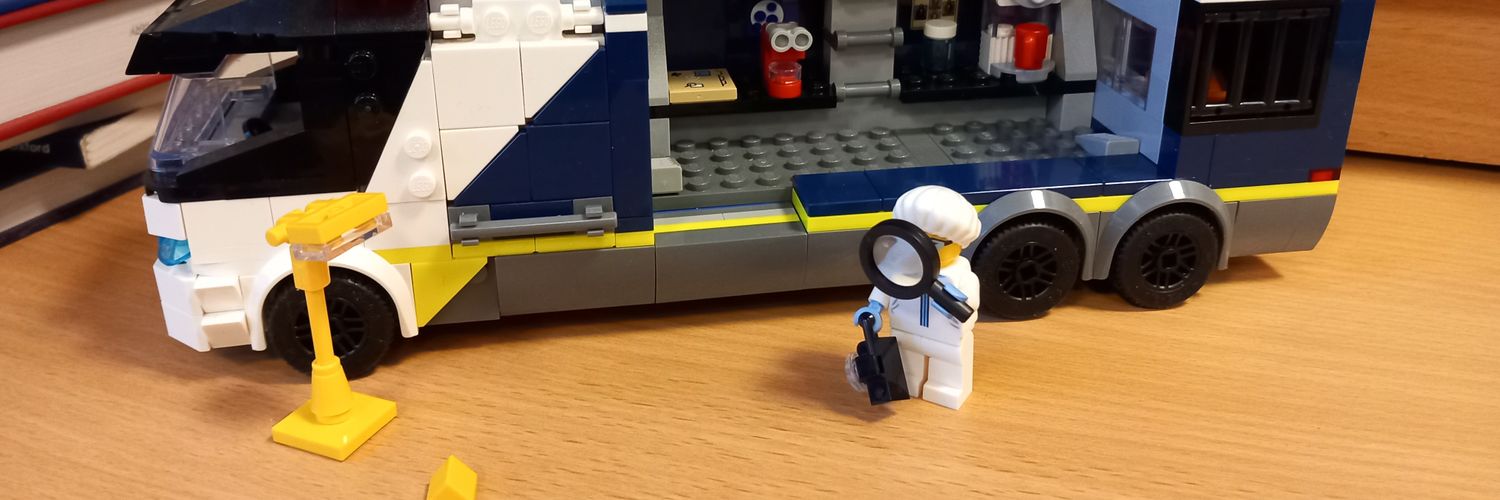 Dr Felicity Carlysle-Davies banner