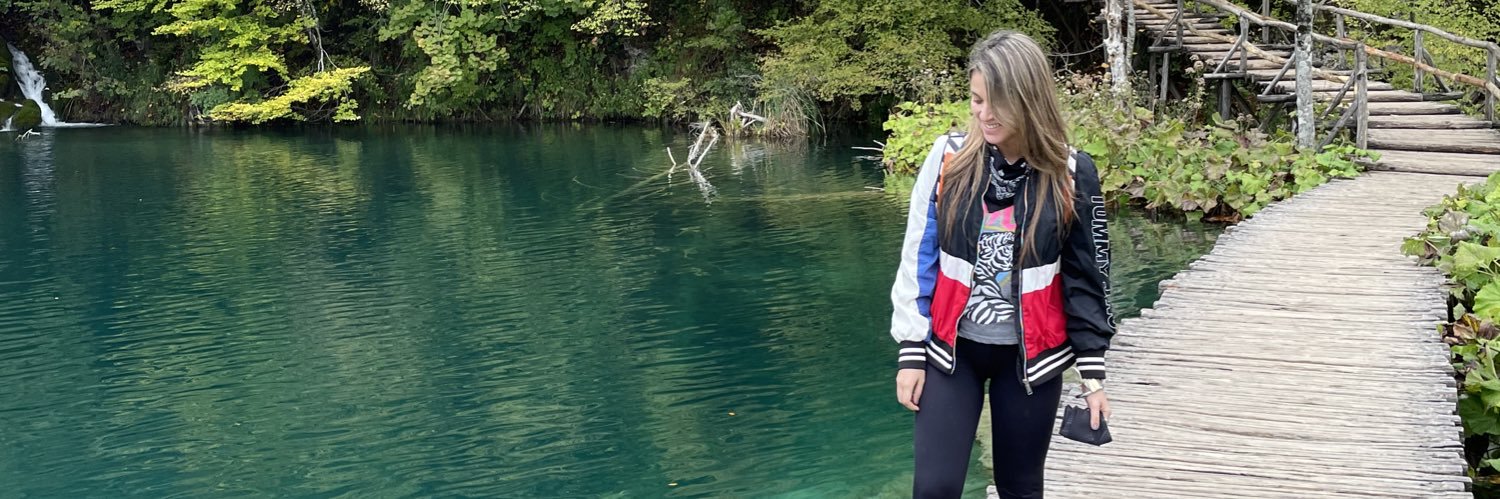 Carilorenzon's profile banner image